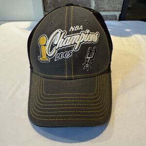 San Antonio Spurs 2005 NBA Champions Hat Cap Reebok  Adjustable Gray Black
